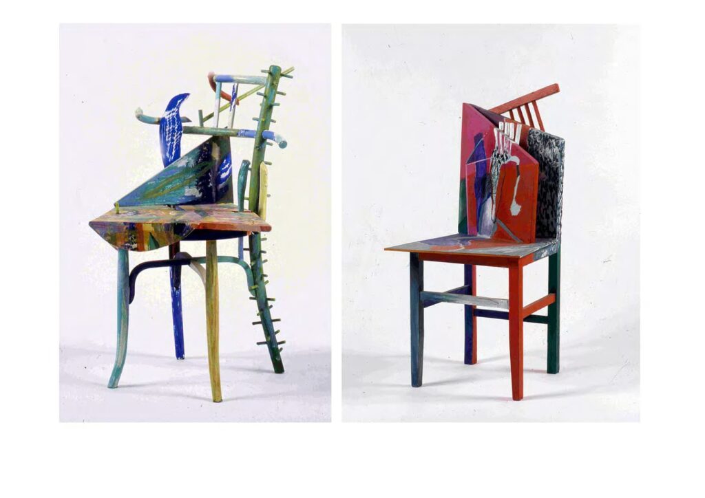 SILLAS III Y IV1999 - 1993. 100 x 50 x 45 cm (Acrílico/madera)